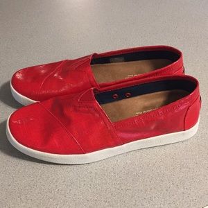 Women’s Red TOMS